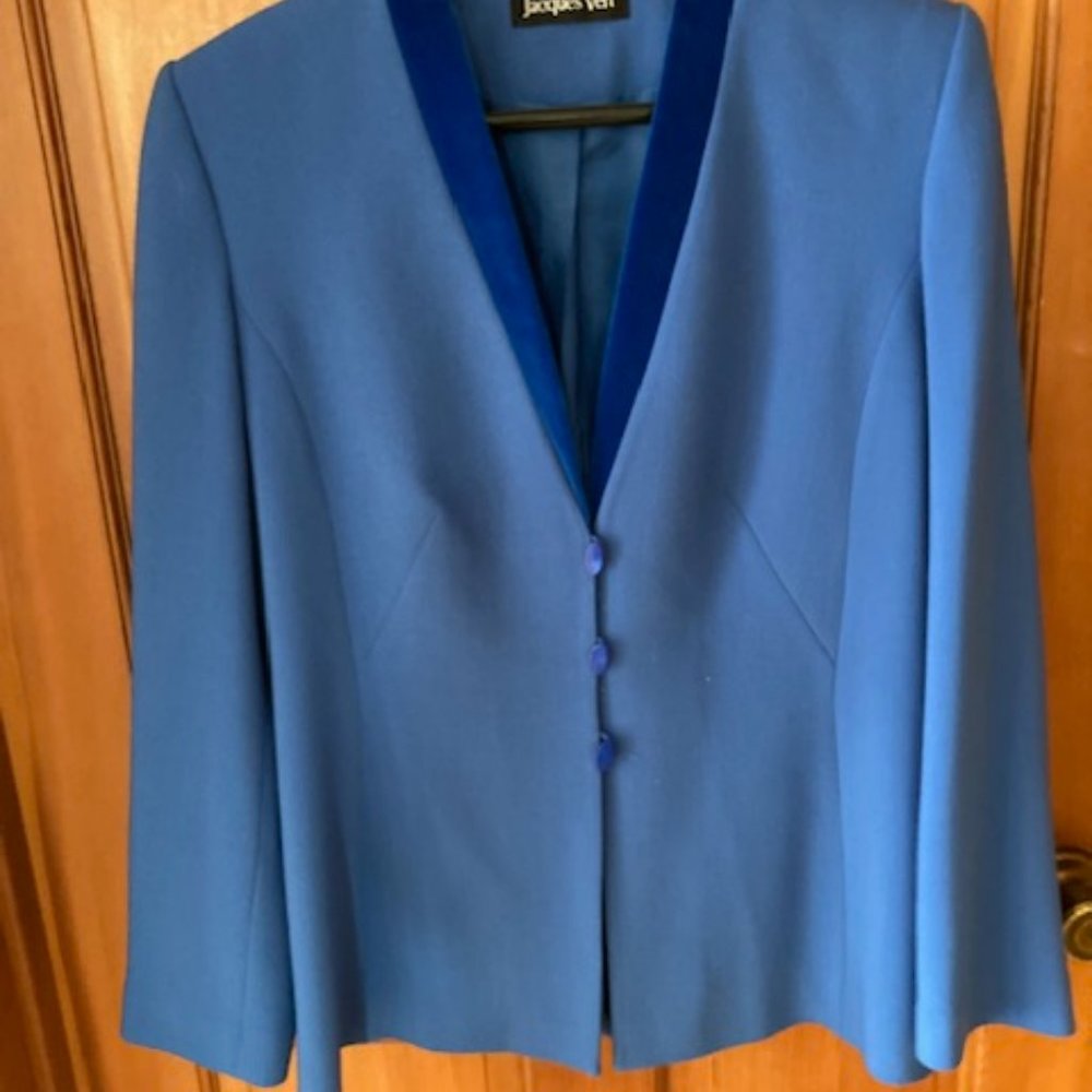 Jacques Vert Elegant Suit, GB 10, US 12, Gorgeous Royal Blue. Bought in London. - Picture 3 of 9